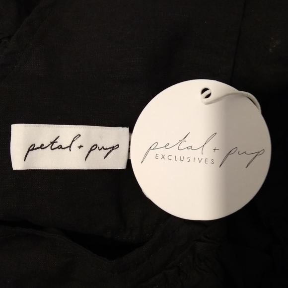 Petal & Pup V Neck Cropped Tie Straps Women Top Erenda, Black, size 0 - Picture 4 of 6